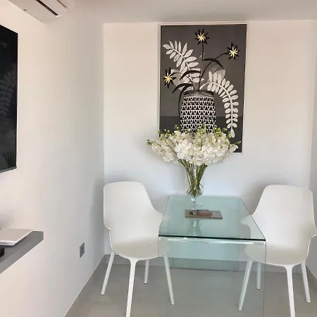Sun & Sea Apartment